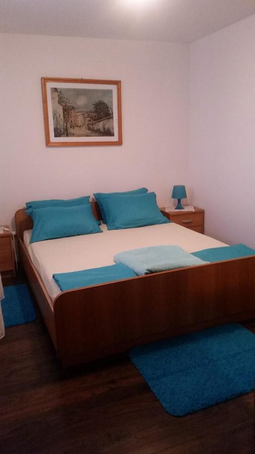 Gita Apartment Omisalj Ngoại thất bức ảnh