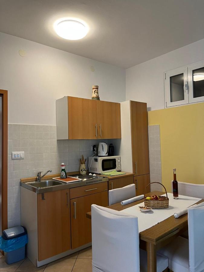 Gita Apartment Omisalj Ngoại thất bức ảnh